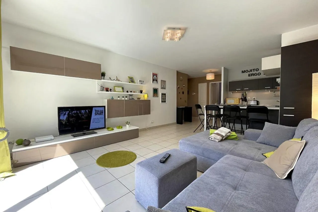 Beautiful T4 Parking Large Terrace Apartment Annecy 0*,  France