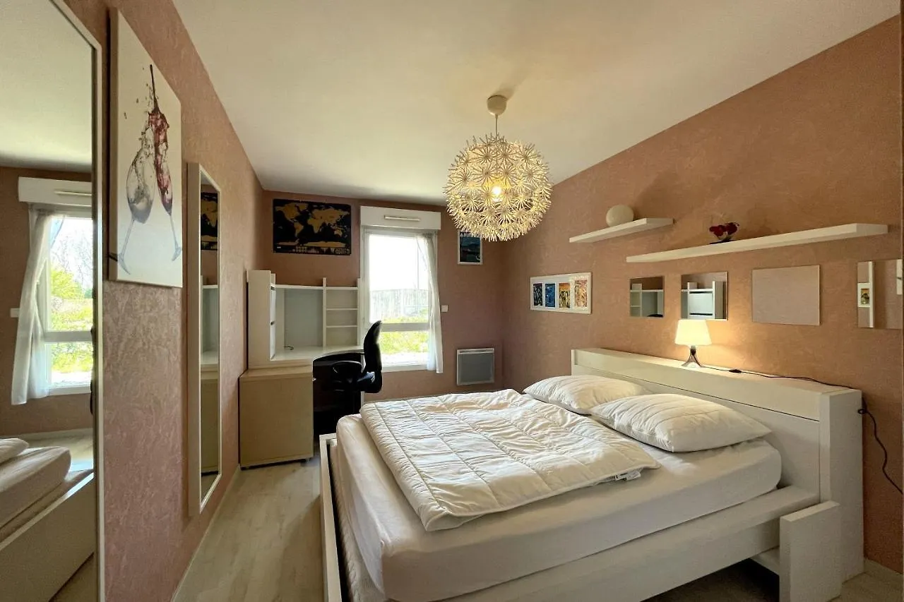 Beautiful T4 Parking Large Terrace Apartment Annecy France